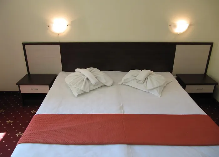 Maverick Отель Солнечный берег