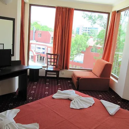 Maverick Слънчев бряг