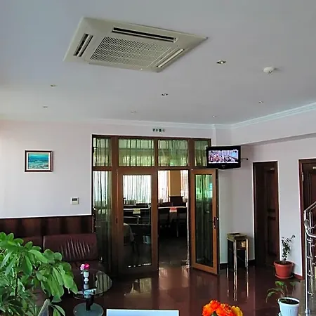 Maverick Hotel