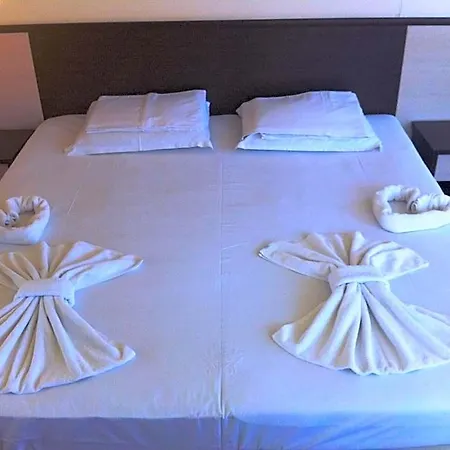 Hotel Maverick