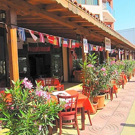 Hotel Maverick 3*